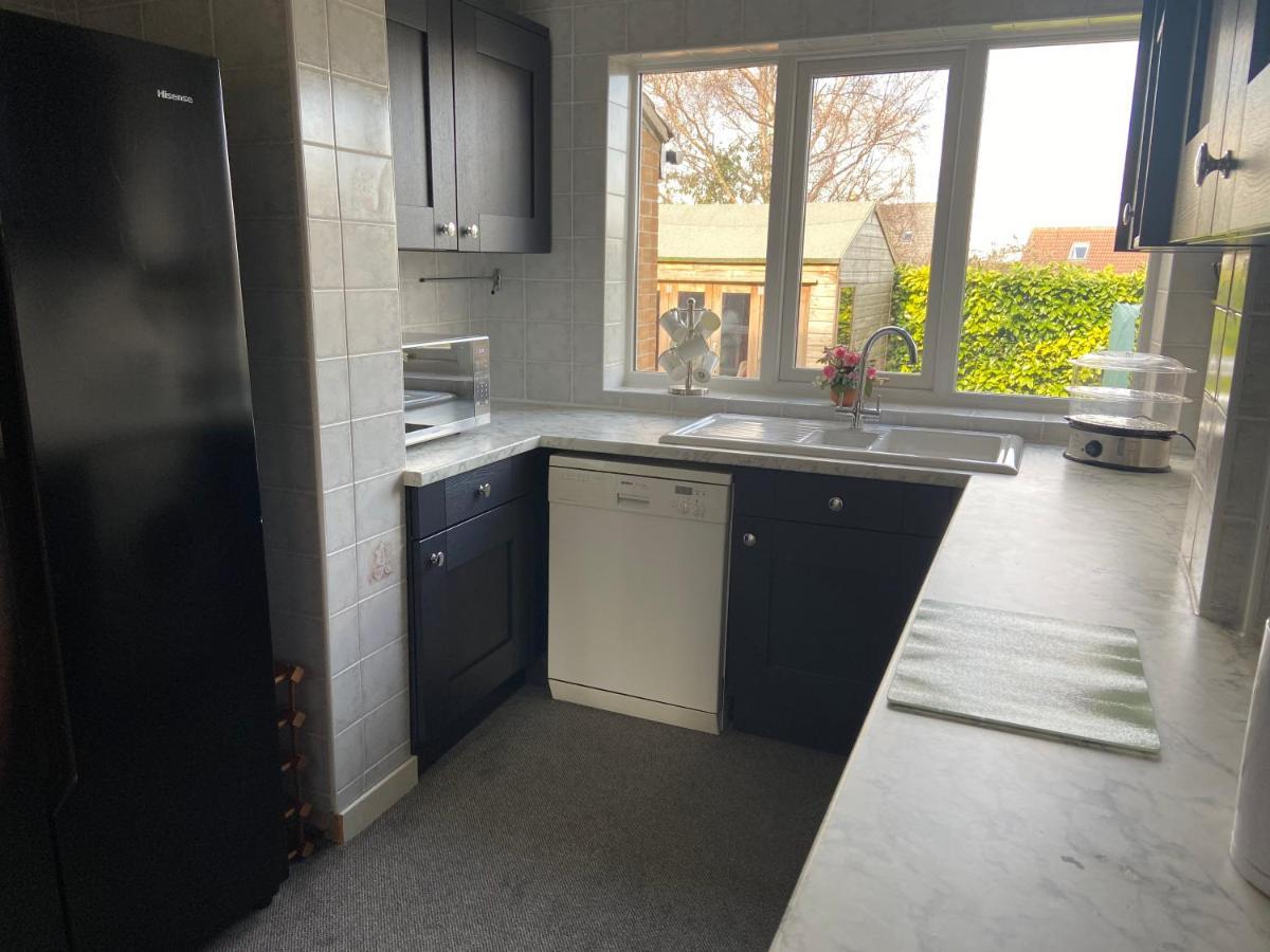 Large 4 Bedroom Home In Boston Spa Village In-Between York, Harrogate And Leeds, Sleeps 9 Екстер'єр фото