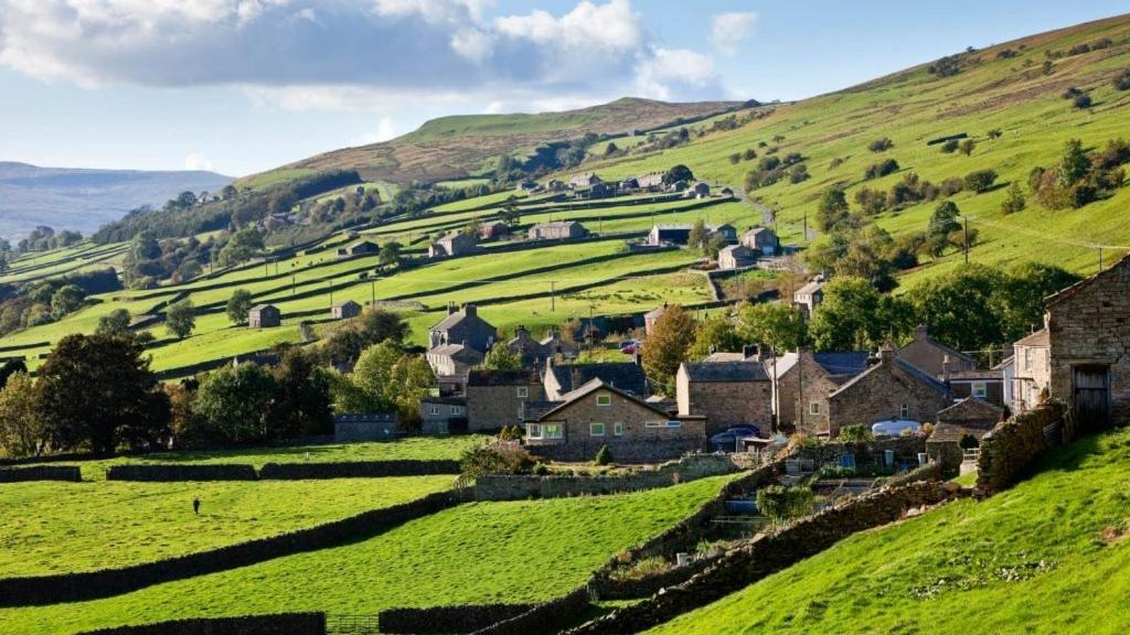 Large 4 Bedroom Home In Boston Spa Village In-Between York, Harrogate And Leeds, Sleeps 9 Екстер'єр фото