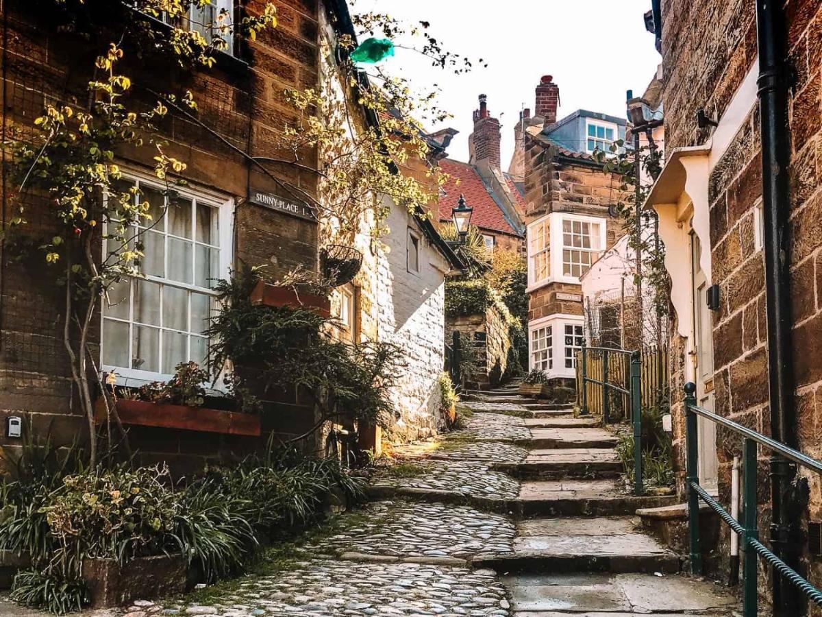 Large 4 Bedroom Home In Boston Spa Village In-Between York, Harrogate And Leeds, Sleeps 9 Екстер'єр фото